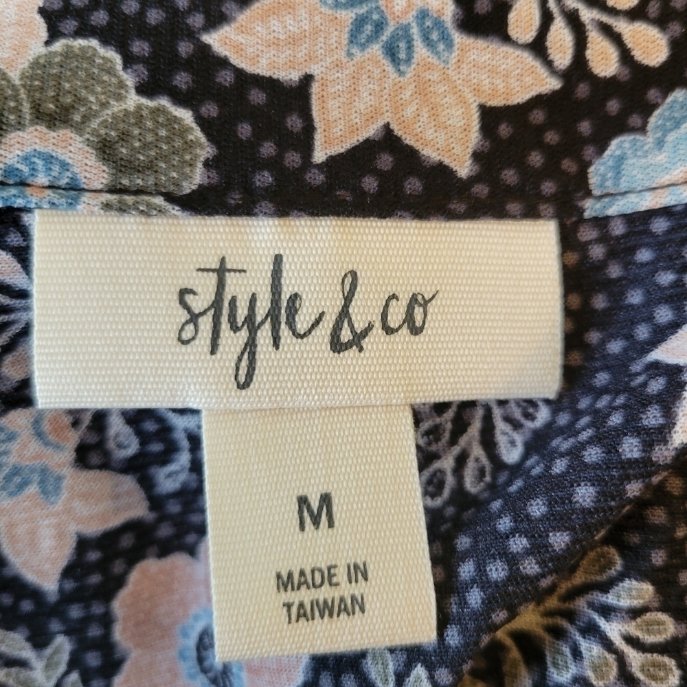 STYLE & CO long sleeved button down shirt. Long lenth Size is Medium. - Picture 6 of 7